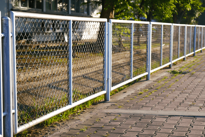 Gettyimages 1062922000 How Much Does A Chain Link Fence Cost Ft
